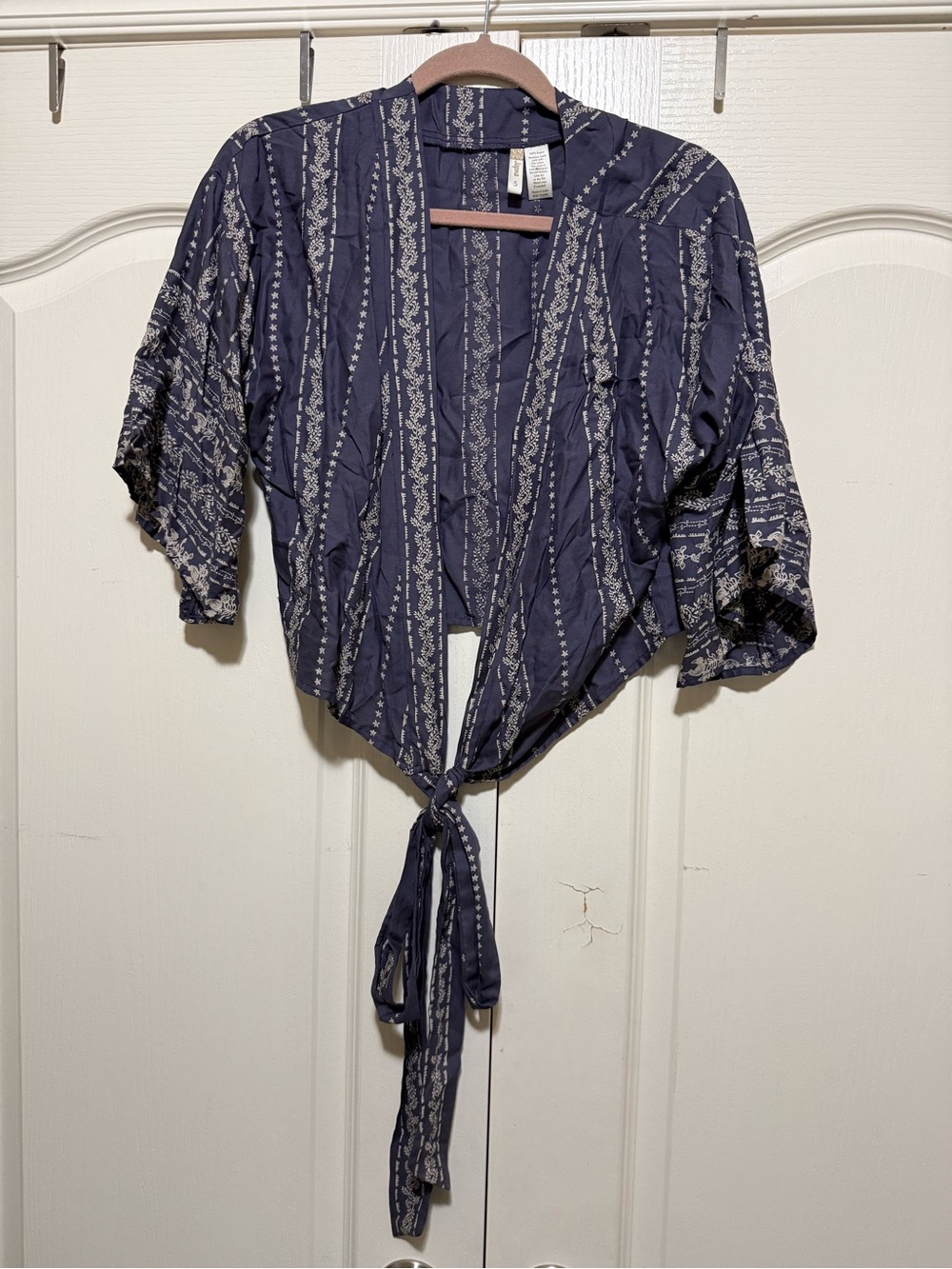 Japna Navy Printed Tie-Front Crop Top